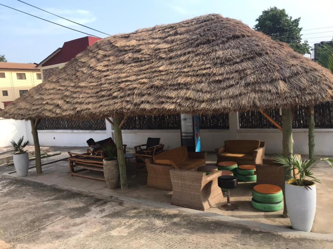 Nana'S Holiday Let Adenta Exterior foto