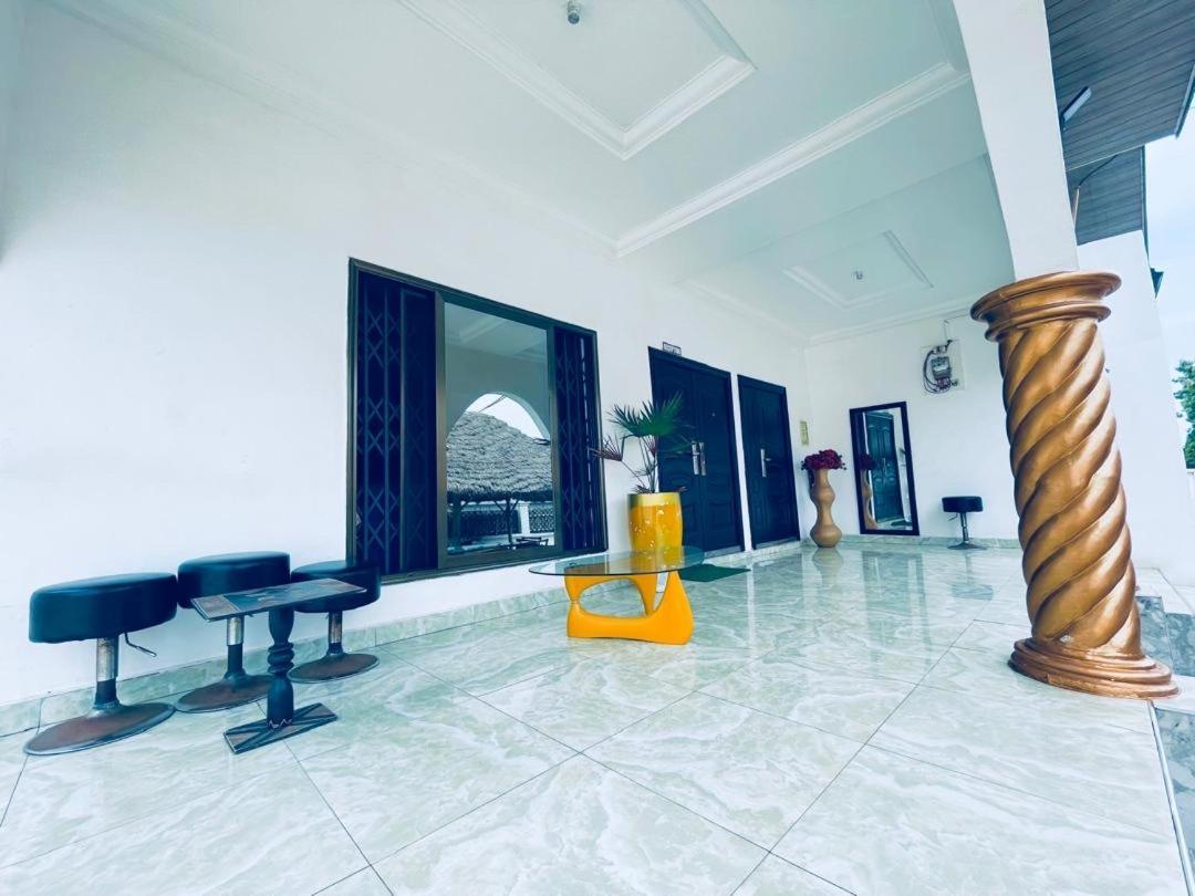 Nana'S Holiday Let Adenta Exterior foto