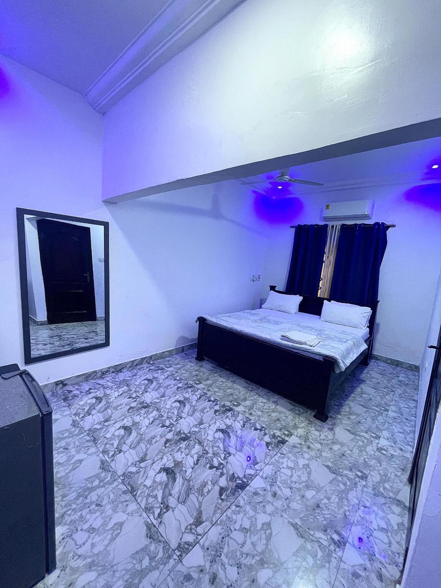 Nana'S Holiday Let Adenta Exterior foto